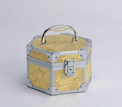 ���SɫPV�����λ��b��